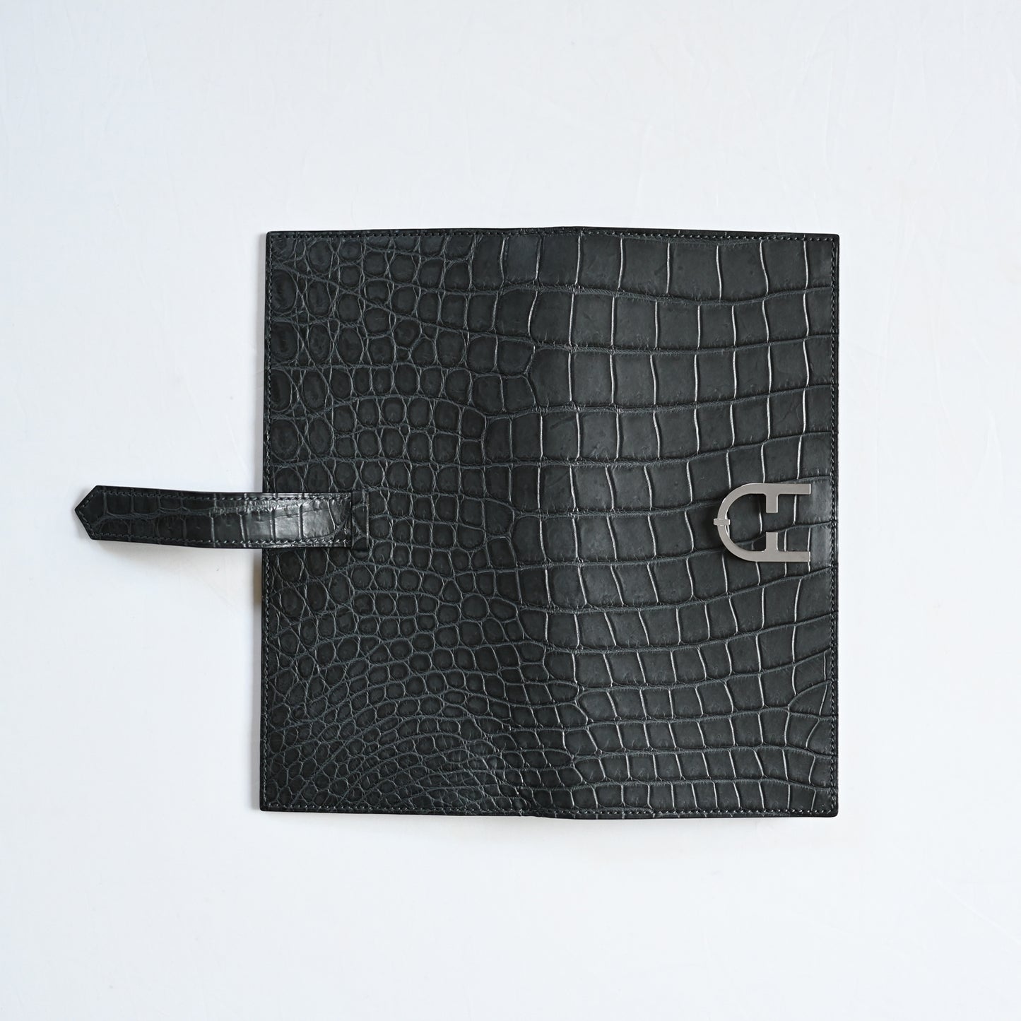 OUTLET《TRIONFAL LONG - GRIGIO》クロコダイル マチ有り長財布