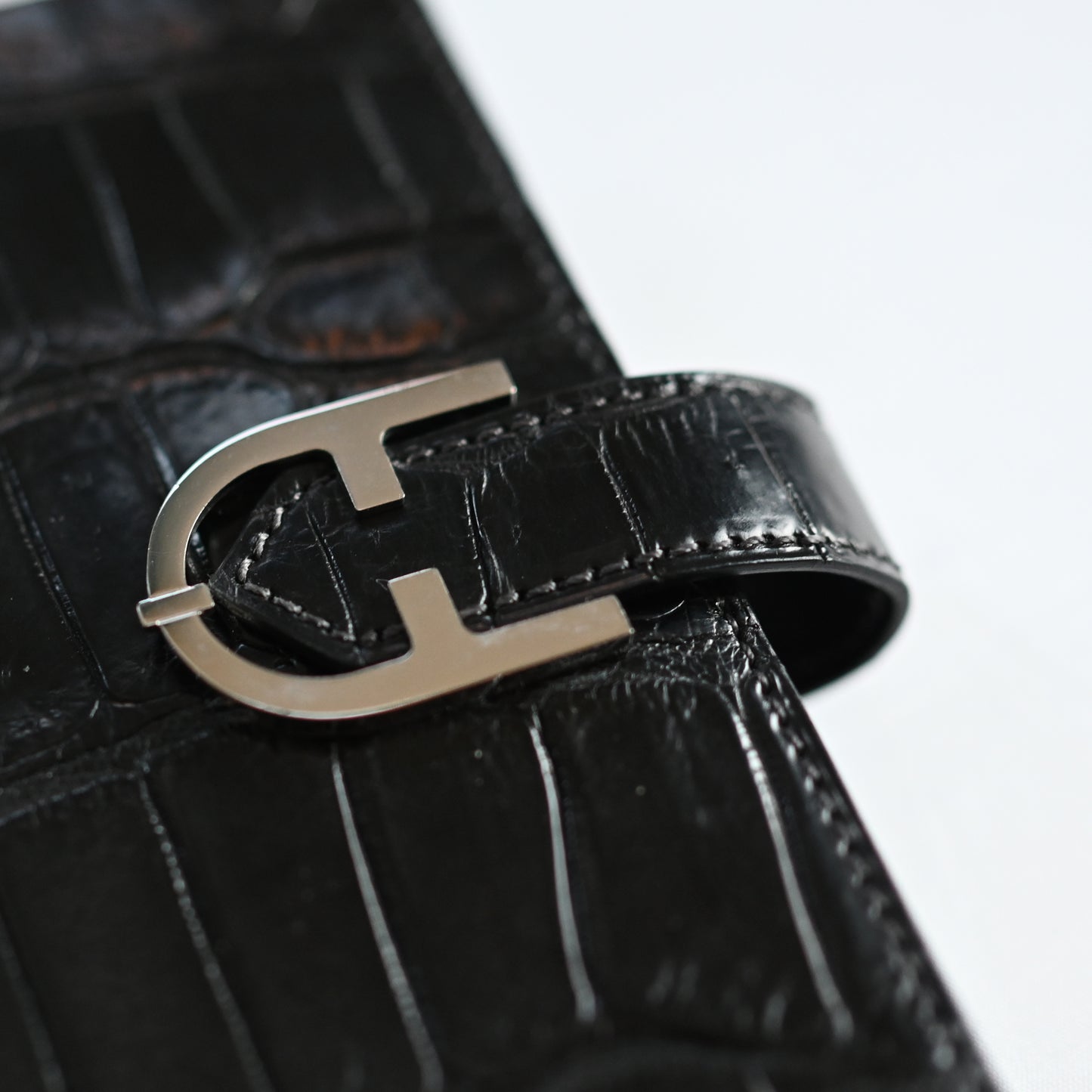 OUTLET《TRIONFAL FOLD - DIVA》クロコダイル二つ折り財布