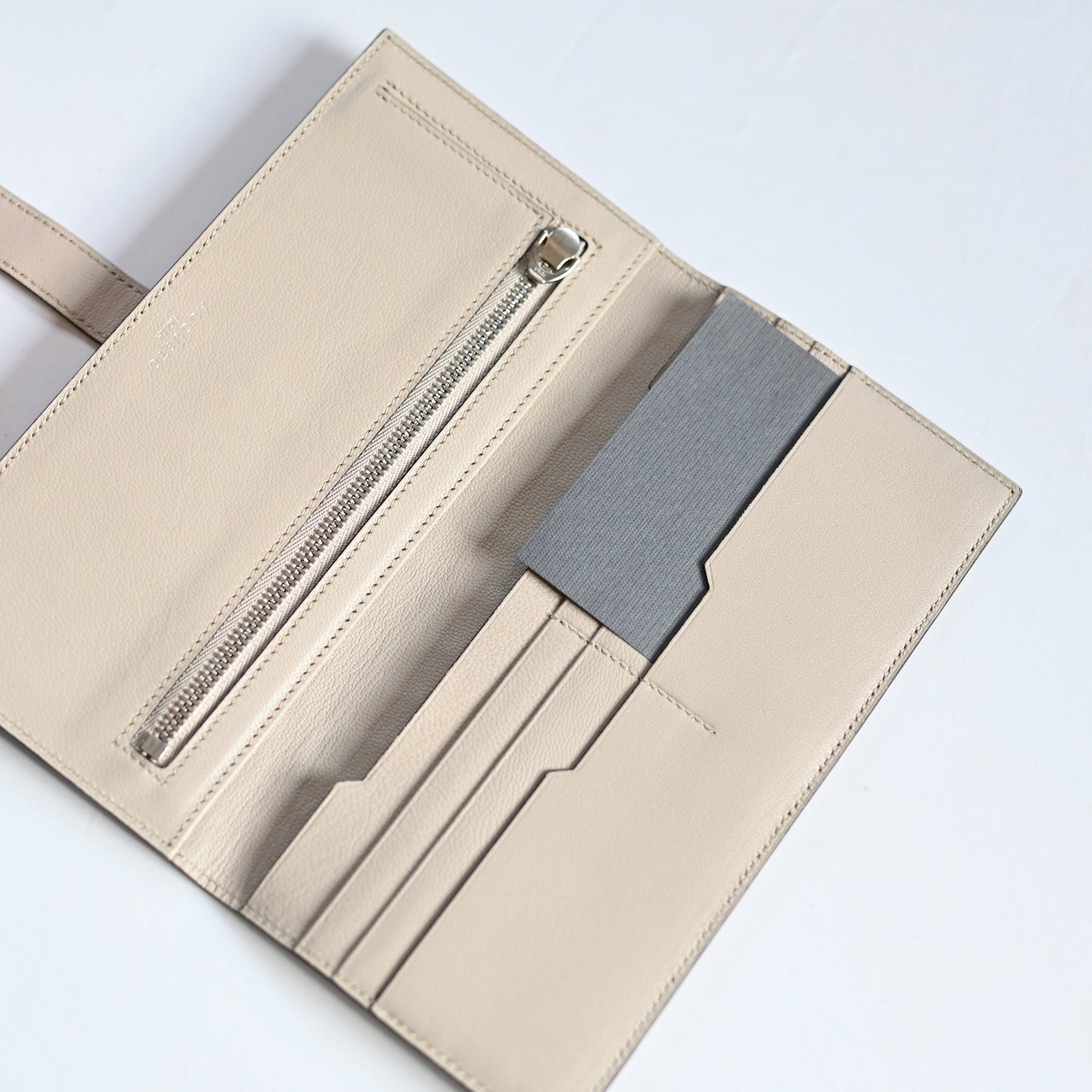 OUTLET《TRIONFAL LONG - HIMALAYA BIANCA》クロコダイル長財布