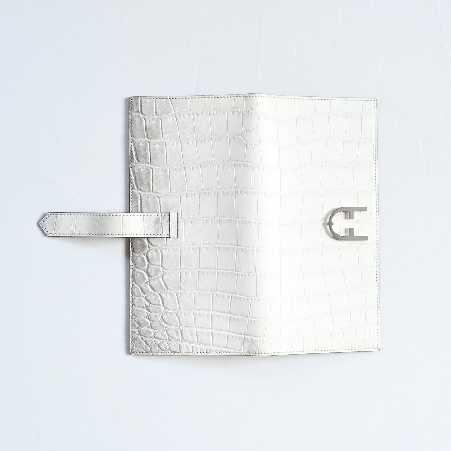 OUTLET《TRIONFAL LONG - HIMALAYA BIANCHISSIMA》クロコダイル長財布